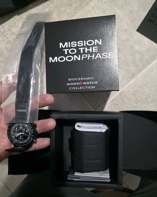 Omega x Swatch MoonSwatch Nero