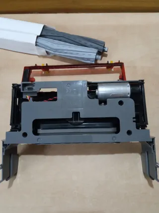 Carro de cepillos Roomba