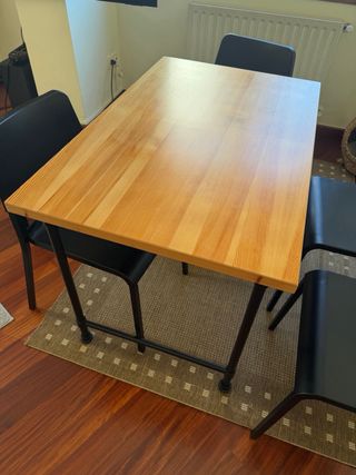 Mesa madera y metal negro