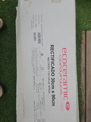 Baldosas varias intererior. Artens y ecoceramic