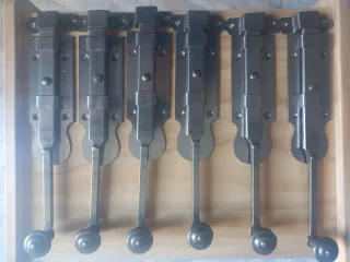 PASADORES 302-25 Cm. HIERRO PULIDO    10.-€ UNIDAD