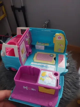 Pin y Pon  furgoneta veterinaria