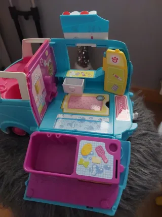 Pin y Pon  furgoneta veterinaria