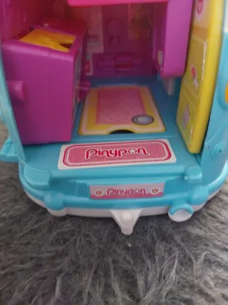 Pin y Pon  furgoneta veterinaria