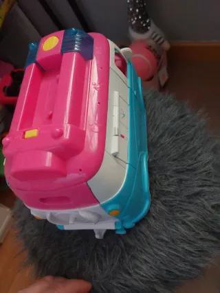 Pin y Pon  furgoneta veterinaria