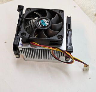 Dissipatore CPU Cooler Master Diametro di 60 mm.