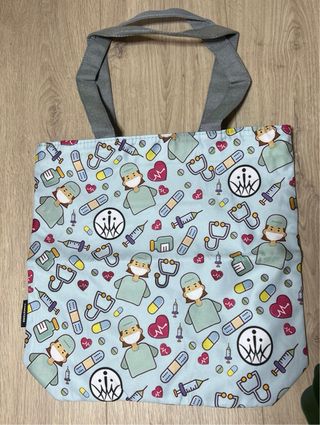 Bolso Tote Estampado Enfermería