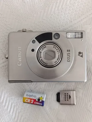 Canon IXUS II e Pentax Optio - Lotto di 2 Fotocamere