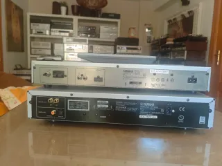 Reproductor CD Yamaha CD-S300 Plata