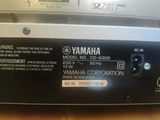 Reproductor CD Yamaha CD-S300 Plata