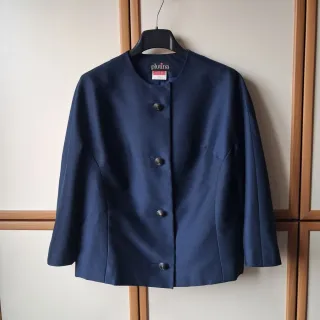 Completo giacca corta e tubino blu