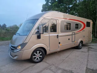 Autocaravana Burstner Aviano i 728