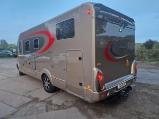 Autocaravana Burstner Aviano i 728