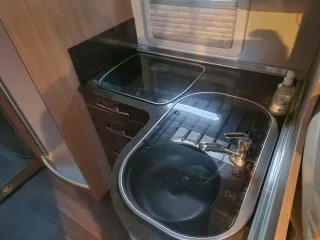 Autocaravana Burstner Aviano i 728