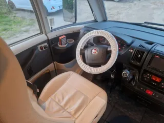 Autocaravana Burstner Aviano i 728