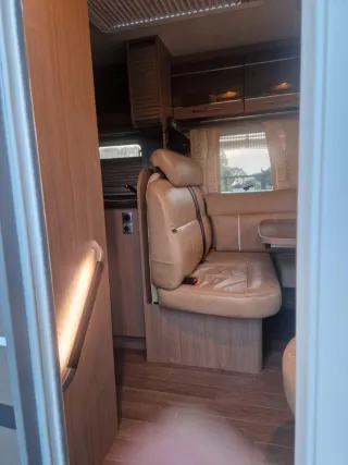 Autocaravana Burstner Aviano i 728