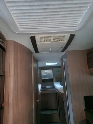 Autocaravana Burstner Aviano i 728