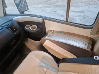 Autocaravana Burstner Aviano i 728