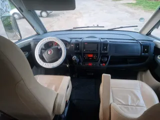 Autocaravana Burstner Aviano i 728