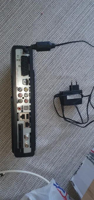 Router ARRIS ,Decodificador R + 2 mandos