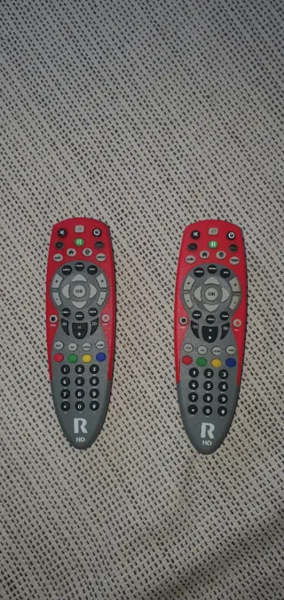 Router ARRIS ,Decodificador R + 2 mandos