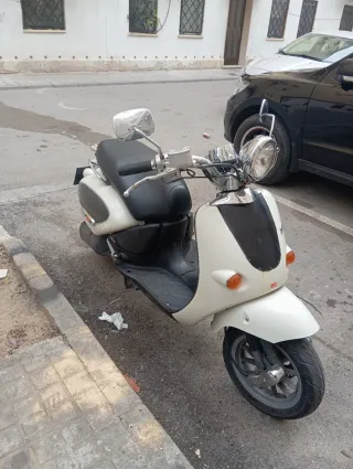Aprilia Custom Scooter 125cc 2007
