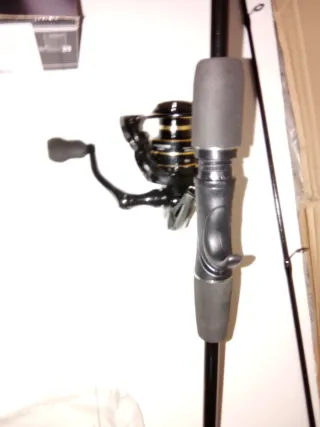 Combo de pesca con carrete y caña Nuevo