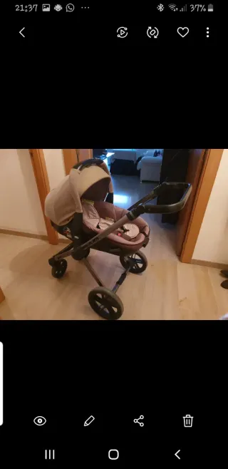 Carro de bebé marrón y beige