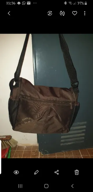 Carro de bebé marrón y beige