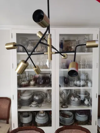 Lámpara Diseño Moderna Negra y Dorada