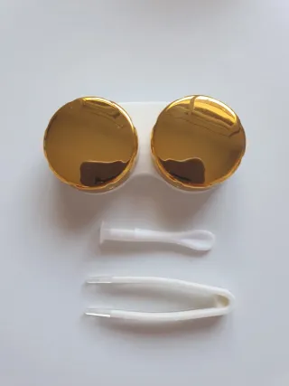 Estuche lentillas dorado + funda gafas morada