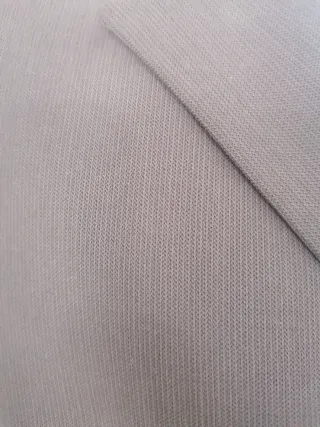 Traje gris oscuro hombre