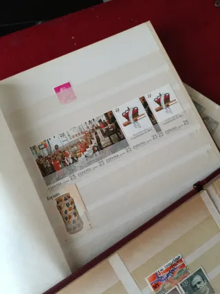 Sellos Españoles Colección. 5 albums.