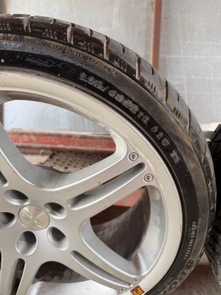 Llantas Rin 18 con Neumáticos