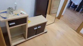 Mueble recibidor madera y cristal