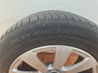 Rueda original Mercedes Benz 205/60 R16