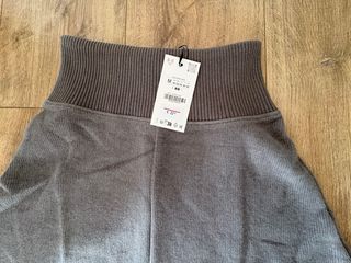 Falda gris de punto Zara nueva T. M