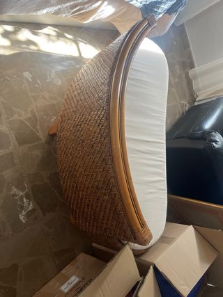 Descalzadora de ratán y madera