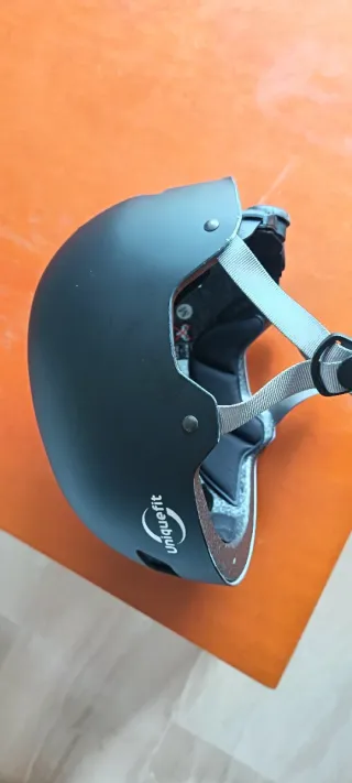 Casco Unique fit M negro