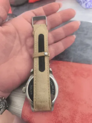 Reloj Jhon Star Beige y Plateado