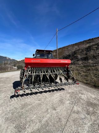 Tractor Case Internacional Rojo