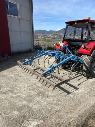 Tractor Case Internacional Rojo