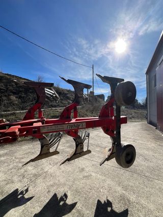 Tractor Case Internacional Rojo