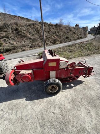 Tractor Case Internacional Rojo