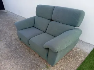 Sofá 2 plazas verde