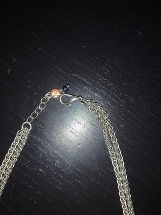 Collar de cuentas y cadena