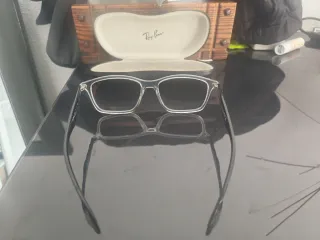 Montura de gafas Ray-Ban transparente y negras