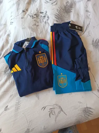 Equipación España Adidas Talla S