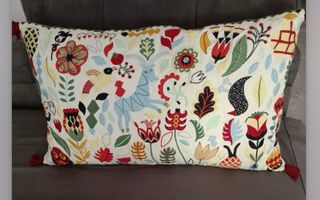 Cojin bordado ikea
