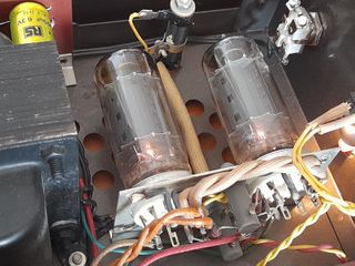 Amplificador a Válvulas Optimus Nevada 25W